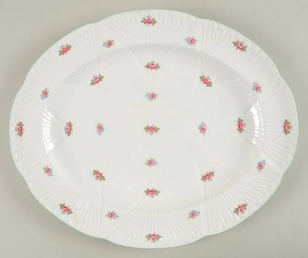 Rosebud (Dainty Shape) 14" Oval Serving Platter