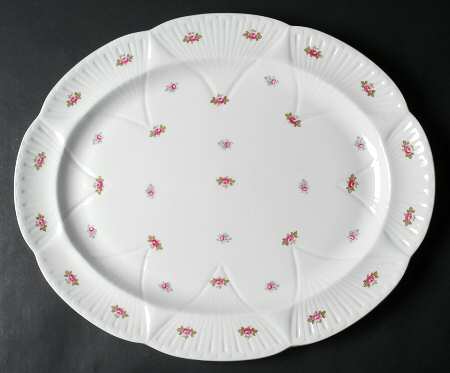 Rosebud (Dainty Shape) 17" Oval Serving Platter