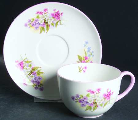 Stocks (Dainty Shape) Oversized Cup & Saucer Set