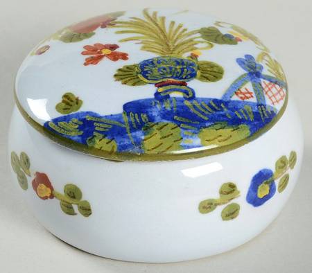 Carnation 2" Round Box & Lid