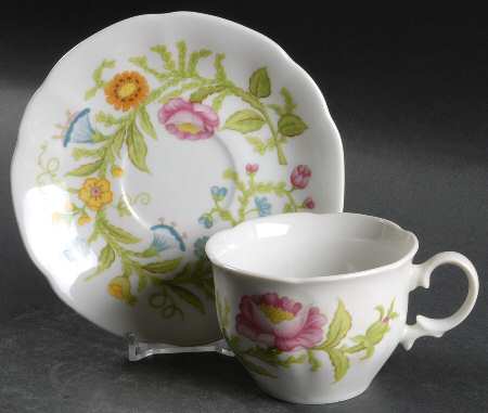 Monticello Flat Cup & Saucer Set