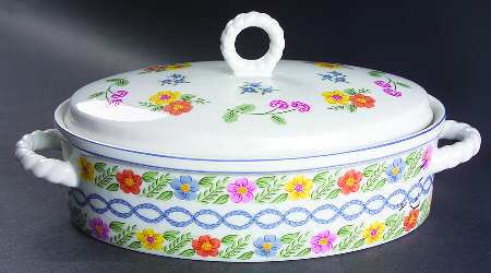 Romance 1.5 Quart Oval Covered Casserole