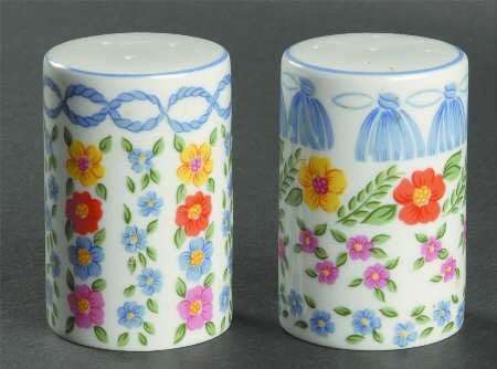 Romance Salt & Pepper Set by Sigma