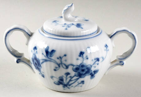 Victoria Blue Sugar Bowl & Lid