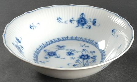 Victoria Blue 9" Round Vegetable Bowl