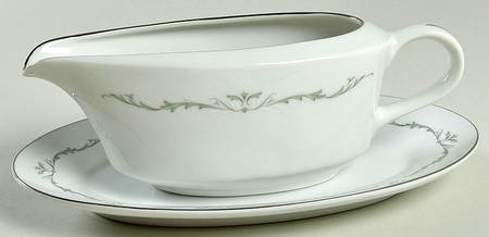 Petite Bouquet Gravy Boat & Underplate/Relish