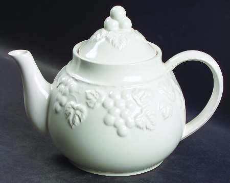 Sauvignon (Made In Japan) Teapot & Lid