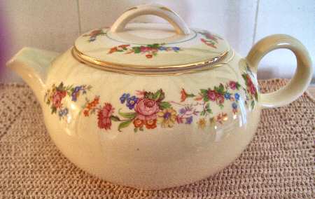 Debutante Teapot & Lid
