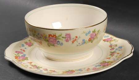 Debutante Round Gravy Boat & Underplate