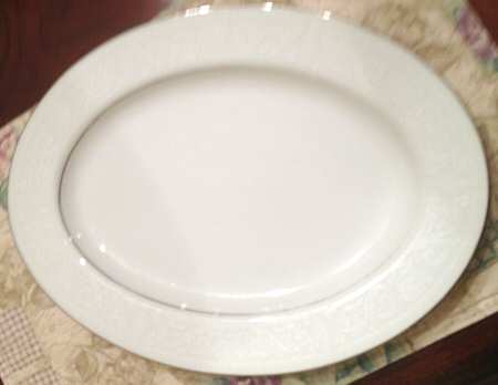 Lace Bouquet 12" Oval Serving Platter