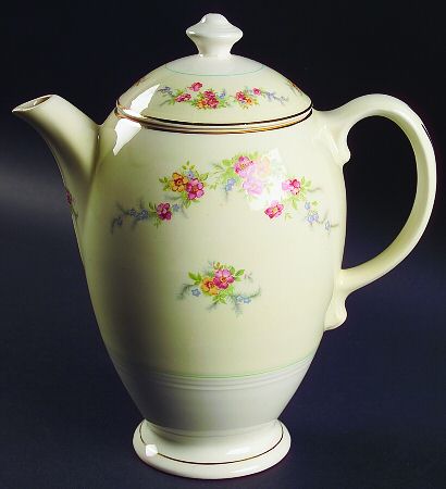 Monticello (Smooth Rim) Coffee Pot & Lid