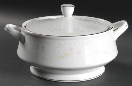 Spring Blossom Round Covered Vegetable