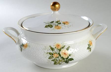 25916 Round Covered Vegetable