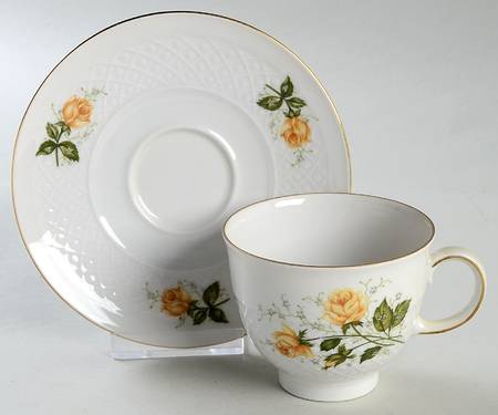 25916 Footed Cup & Saucer Set