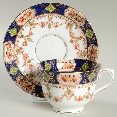 2586 Footed Cup & Saucer Set