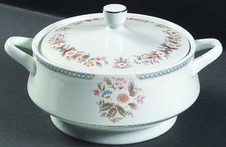 First Lady Round Covered Vegetable