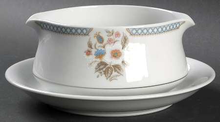 First Lady Gravy Boat with Attached Underplate