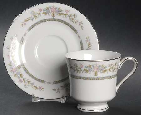 Shelly (Japan) Footed Cup & Saucer Set