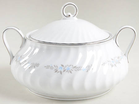 Spring Classic (Japan) Round Covered Vegetable
