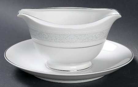 Stream Gravy Boat with Attached Underplate by Sone