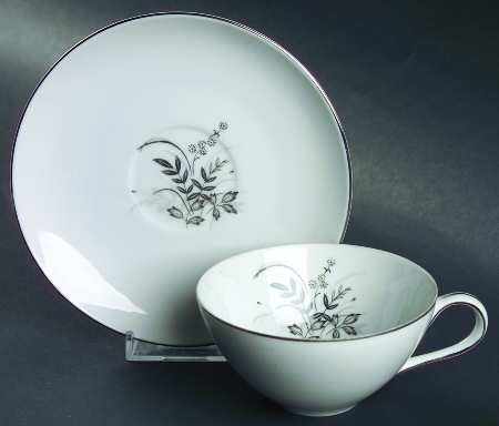 Corinth Flat Cup & Saucer Set