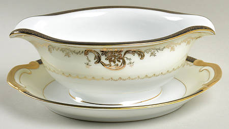 826 Gravy Boat with Attached Underplate