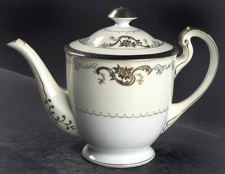 826 Teapot & Lid