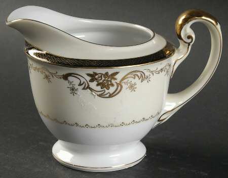 826 Creamer