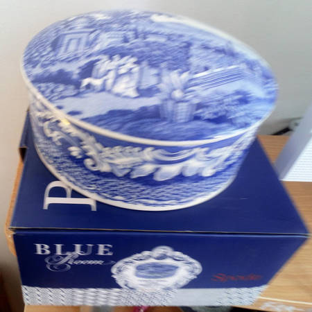 Blue Room Collection 5" Round Box & Lid