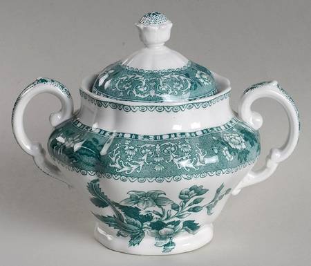 Camilla Light Green (Earthenware, Scallop) Sugar Bowl & Lid by Spode