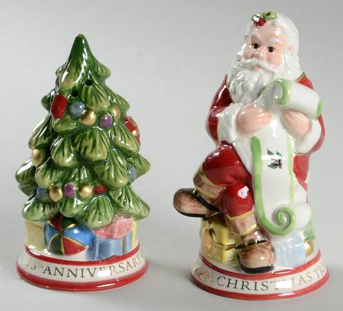 Christmas Tree Figural Salt & Pepper Set