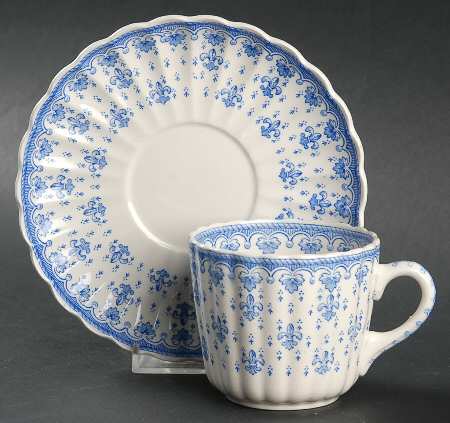 Fleur de Lys Blue (Earthenware, No Trim) Flat Cup & Saucer Set