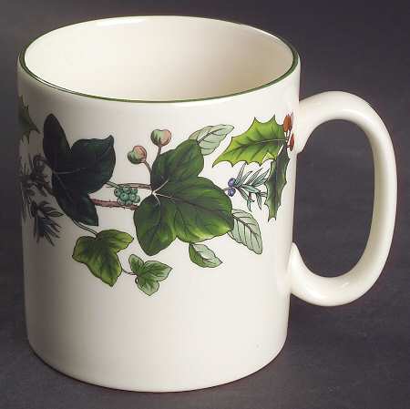 Green Garland Mug