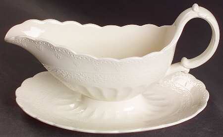 Jewel Gravy Boat with Attached Underplate
