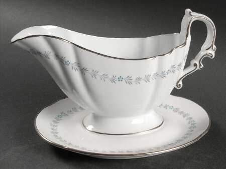 Lyric Gravy Boat with Attached Underplate by Spode