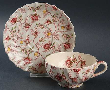 Rosebud Chintz (2-8401, Pink Vine) Oversized Cup & Saucer Set