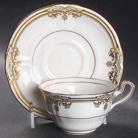 Flat Cup & Saucer Set