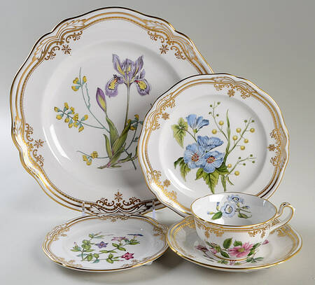 Stafford Flowers 40 Piece Estate Set