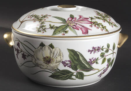 Stafford Flowers 2 Qt Round Covered Oven-To-Table Casserole by Spode