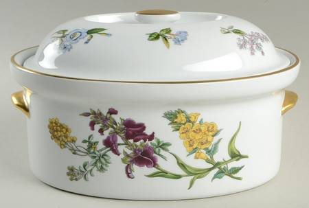 Stafford Flowers 2.5 Qt Oval Covered Casserole