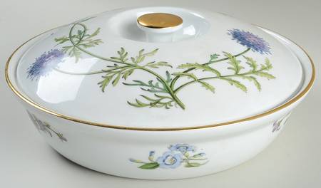 Stafford Flowers 2.25 Qt Round Covered Casserole