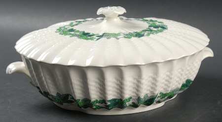 Valencia Green (No Trim or Verge) Round Covered Vegetable