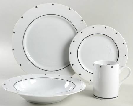 Metropolis Black 4 Piece Place Setting