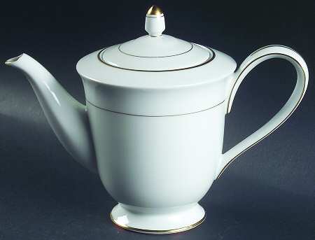 Bridal Wreath Teapot & Lid