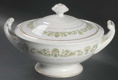 Contessa Green Round Covered Vegetable