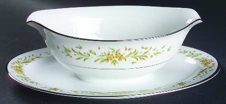 Mayfair (Platinum Trim) Gravy Boat with Attached Underplate