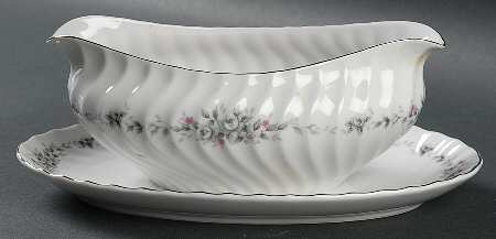 Pierette Gravy Boat with Attached Underplate