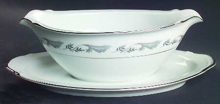 Regal Gravy Boat with Attached Underplate