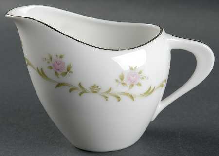 Serenade Creamer