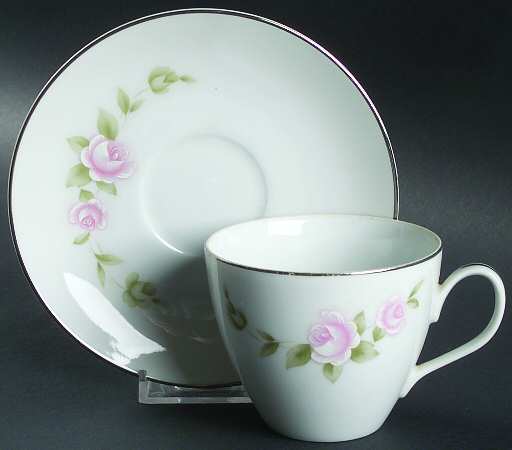 Tudor Rose Flat Cup & Saucer Set